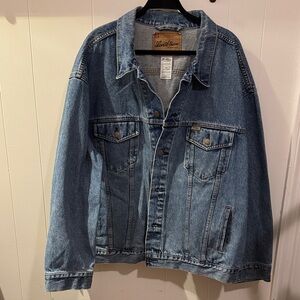 Vintage Men's Classic Denim Jacket in Blue